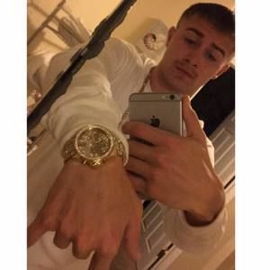 Meet your Posher, Dekota